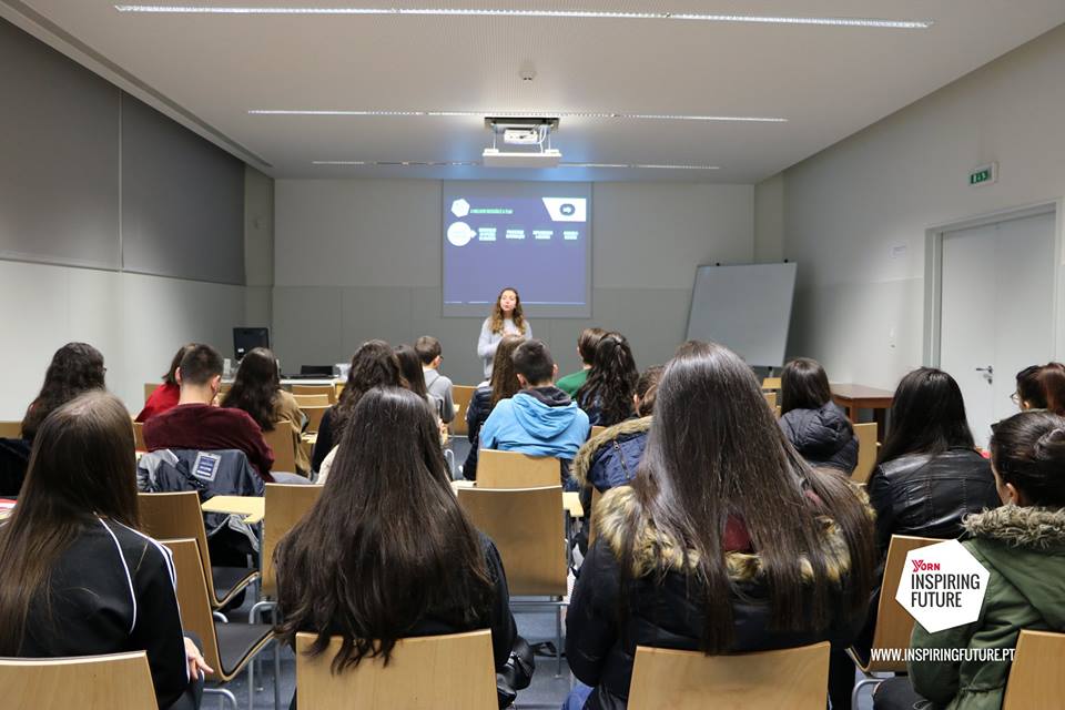 45558460_2050096755212704_6658765906711150592_n